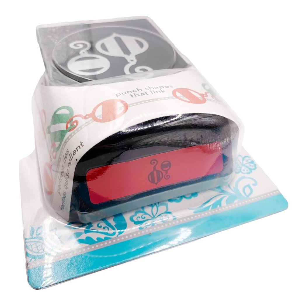 New EK Tools Ornament Paper Punch Linking Garland Christmas Shaper Success Retro